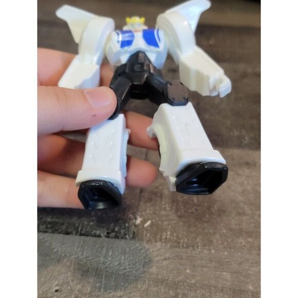 McDonalds 2016 Hasbro white transformer robot toy figure - Picture 3 of 5